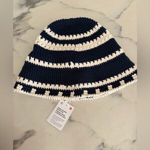 LULULEMON - crochet bucket hat - NEW WITH TAGS